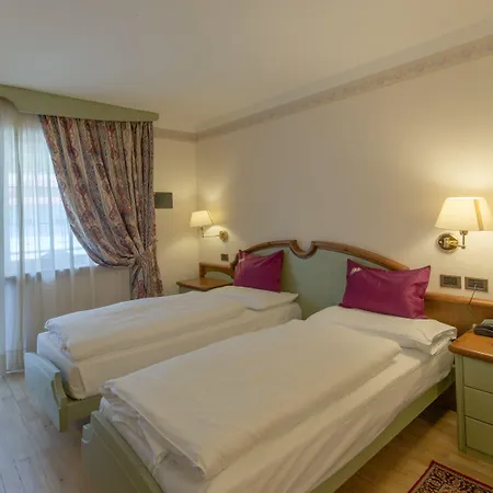 Otel Rosa 3*