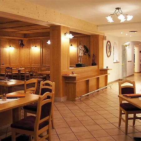 阿拉罗莎酒店 酒店