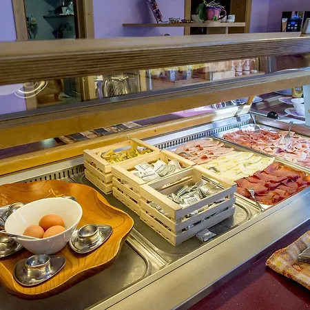 阿拉罗莎酒店 酒店 3*